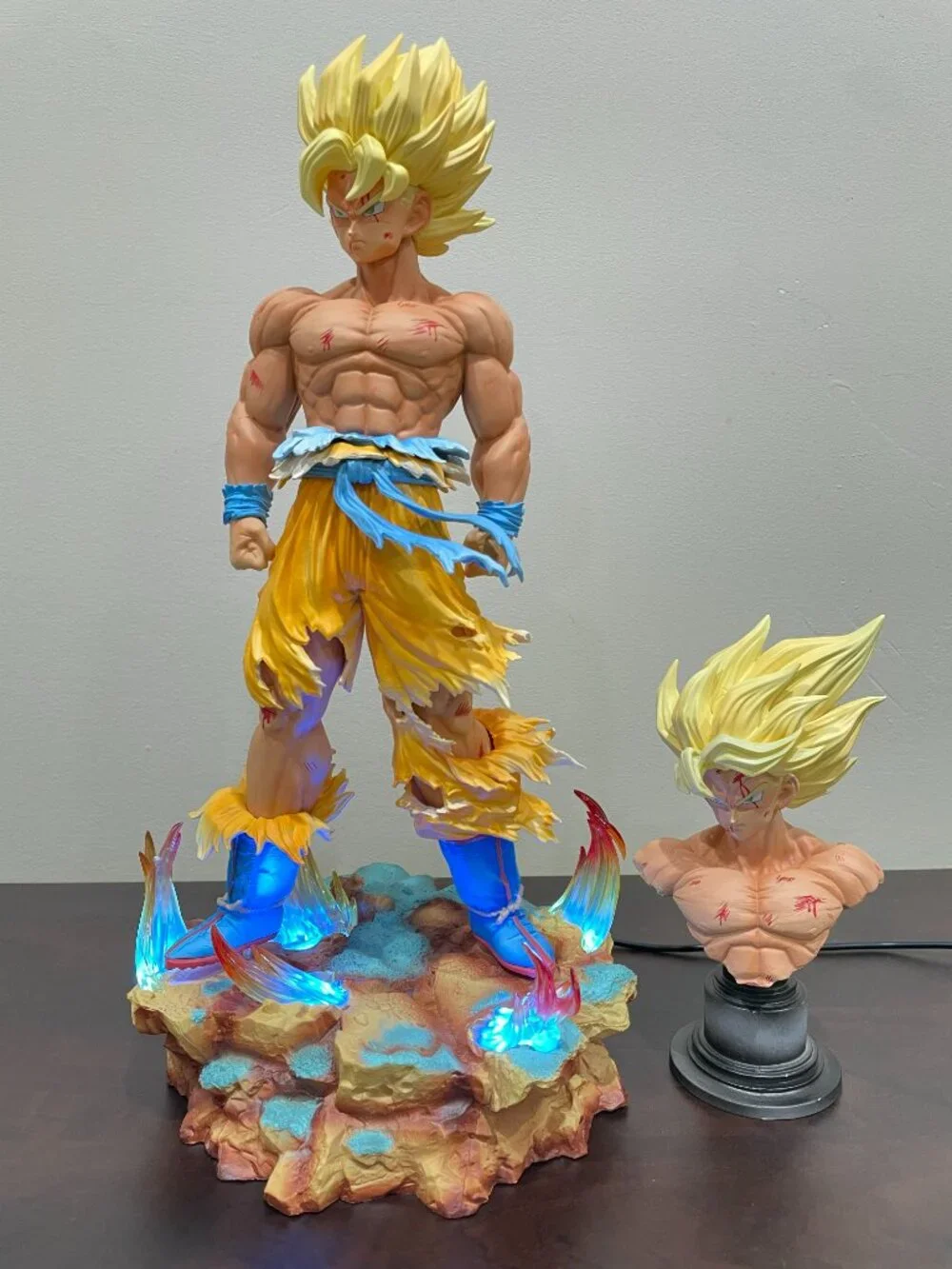 Dragon Ball Son Goku Figure Statue Base Super Saiyan Yellow Hair Anime LED Light